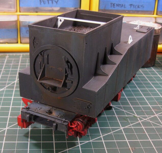 File:Tender on chassis front.jpg