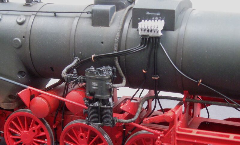 File:Sand tubes angle view.jpg